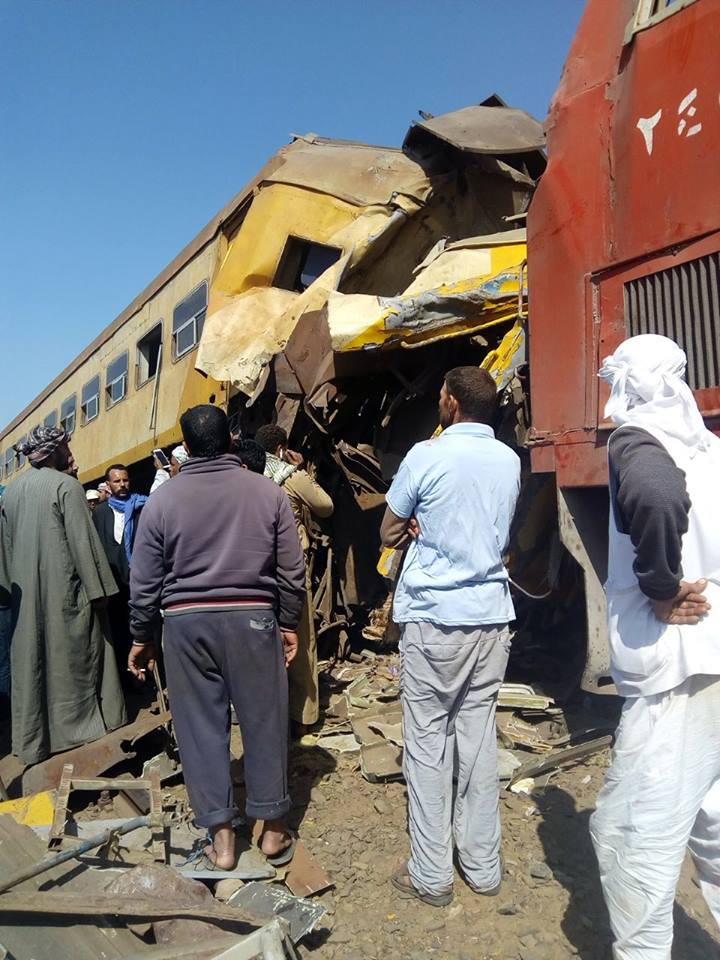 مصر تستنفر أجهزتها بعد تصادم القطارين في البحيرة