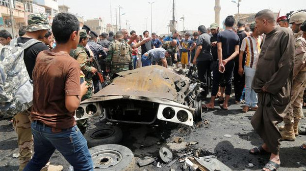 17 قتيلا على الأقل بتفجير شاحنة مفخخة ببغداد