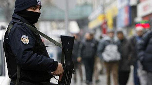 تركيا.. عدة إصابات في انفجار قنبلة بحاوية قمامة