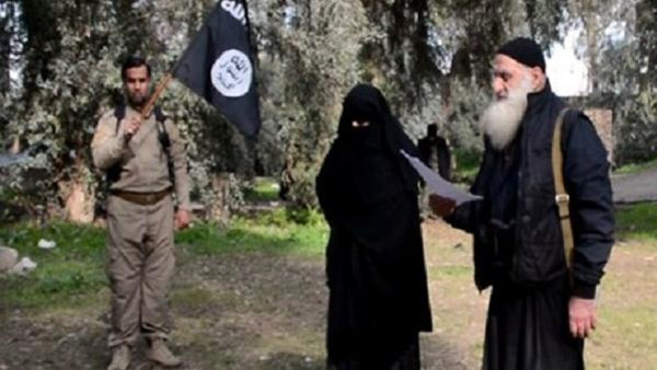 في يوم المرأة.. “داعش” يعدم 6 نساء في الموصل