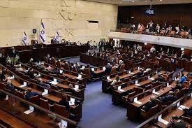 الكنيست تصادق بالقراءة التمهيدية على قانون لحرمان الأسرى الفلسطينيين من العلاج