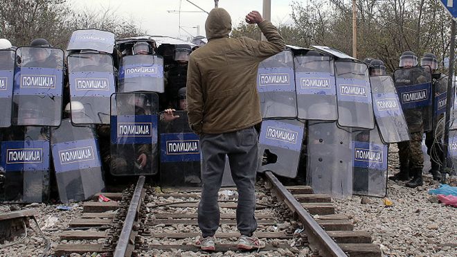 تجددالأشتباكات بين قوات الأمن واللاجئين على الحدود اليونانية
