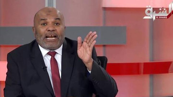 السيسي يسمح لإعلامي مريض بالعودة لمصر دون ملاحقة