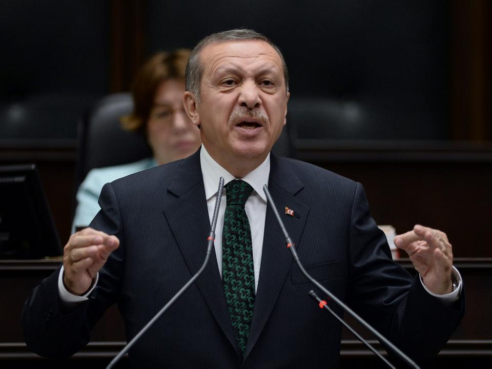 لوموند: أردوغان يخشى خسارة المدن الكبرى في الانتخابات