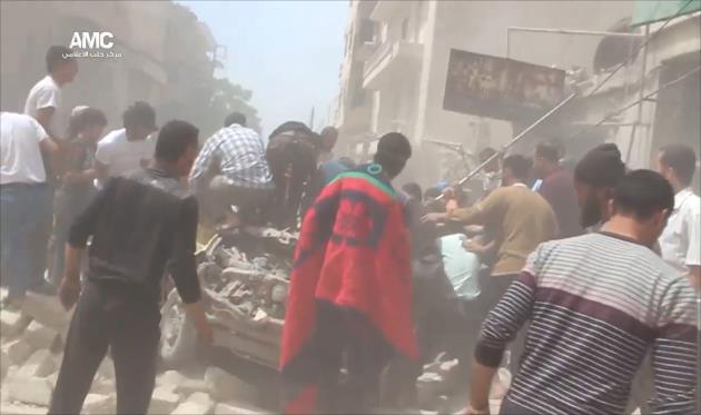 غارات النظام تقتل العشرات بحلب وحمص وحماة