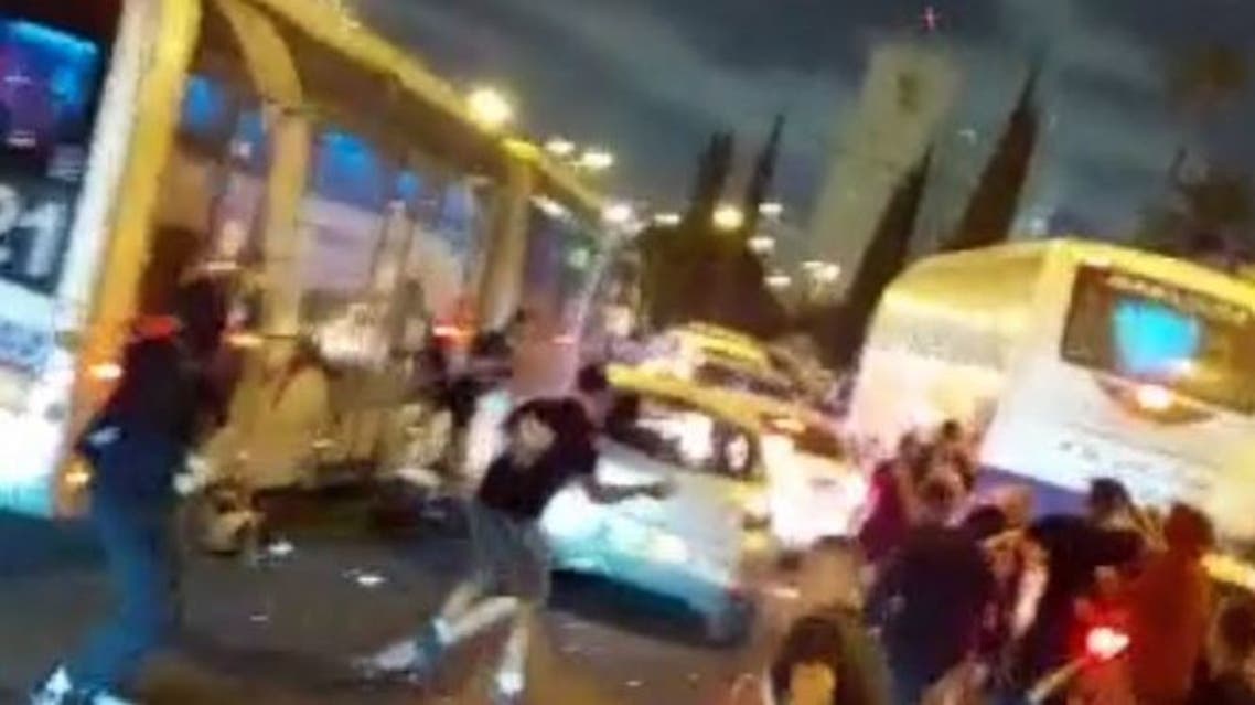 تنكيل واعتداء.. تدمير محال فلسطينية وسحل سائق