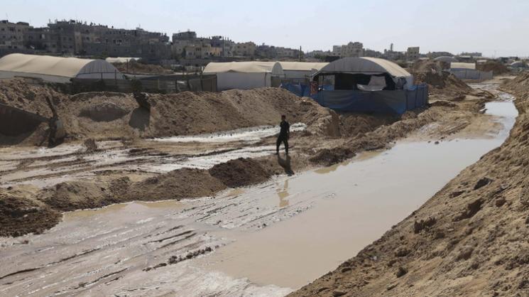 غزة: الكشف عن مقتل ثلاثة عمال واصابة 5 آخرين داخل نفق برفح