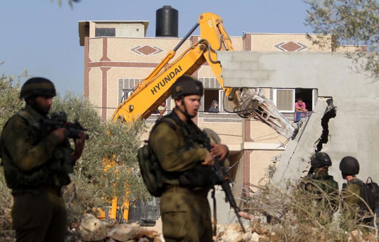 فلسطين: جرافات الاحتلال الإسرائيلي هدمت عشرات المنازل في نابلس