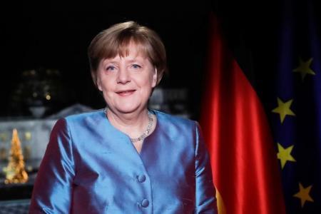 استطلاع يظهر تعادلا بين محافظي ميركل والديمقراطيين الاشتراكيين قبل الانتخابات