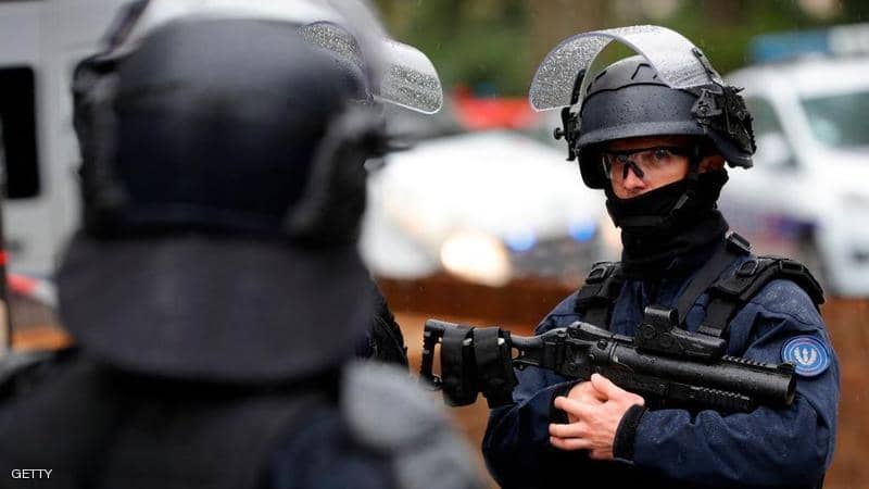 قتلى بحادثة طعن في فرنسا.. واعتقال المنفذ