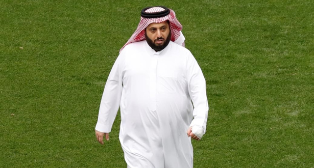 تركي آل الشيخ يرد على أنباء إعفائه من منصبه بأمر ملكي والتحقيق معه: إشاعات