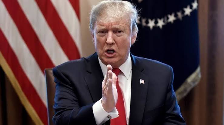 “ترامب” يصف حادث الطائرة الأوكرانية المنكوبة بالـ” خطأ”