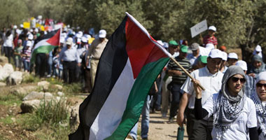 فبسطين:مسيرة جماهيرية أمام الأمم المتحدة دعما للأسرى فى سجون الاحتلال