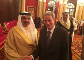 فيديو: لاول مرة منذ نكبة فلسطين.. الاحتفال بعيد الحانوكاه اليهودي بالبحرين بحضور الملك شخصيا !!