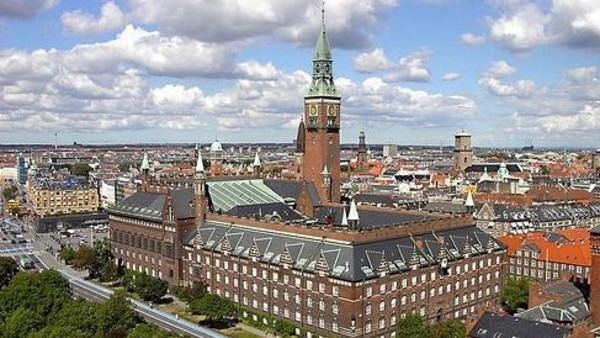 ضابط أميركي أحبط هجوماً على مدرسة في الدنمارك