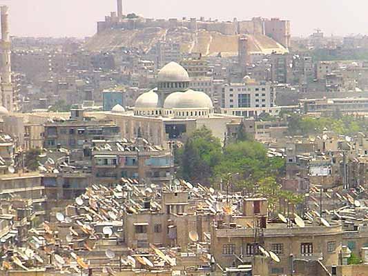 الغارديان: سقوط حلب له عواقب بعيدة المدى على المنطقة وأوروبا أيضاً
