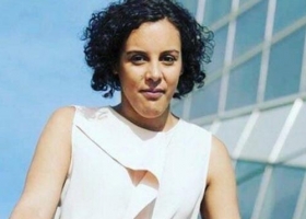 نجوى جويلي مصرية أول نائبة عربية تتولى رئاسة أول جلسة للبرلمان الإسباني