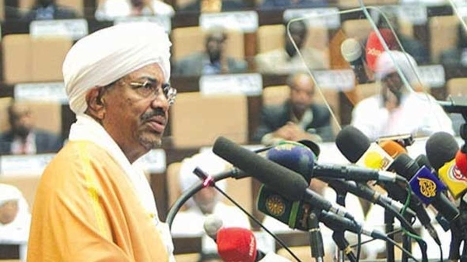 البشير يحذر من أعمال التخريب أثناء الاحتجاجات