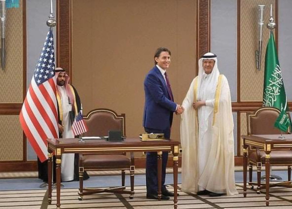 السعودية والولايات المتحدة توقعان 18 اتفاقية ومذكرات تعاون