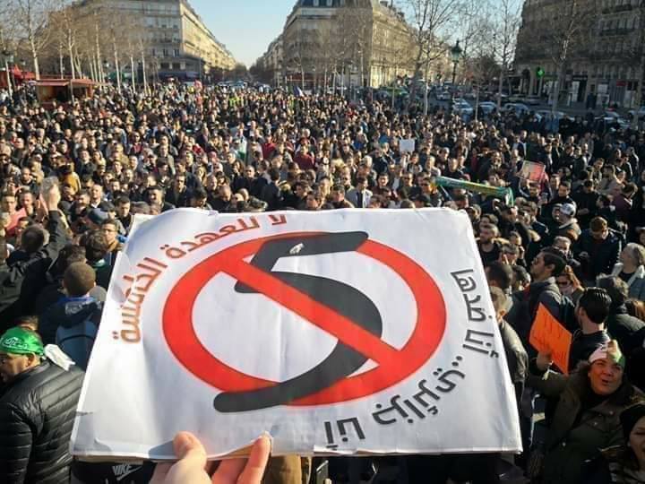 تظاهرات غاضبة بالجزائر في “جمعة الحسم”