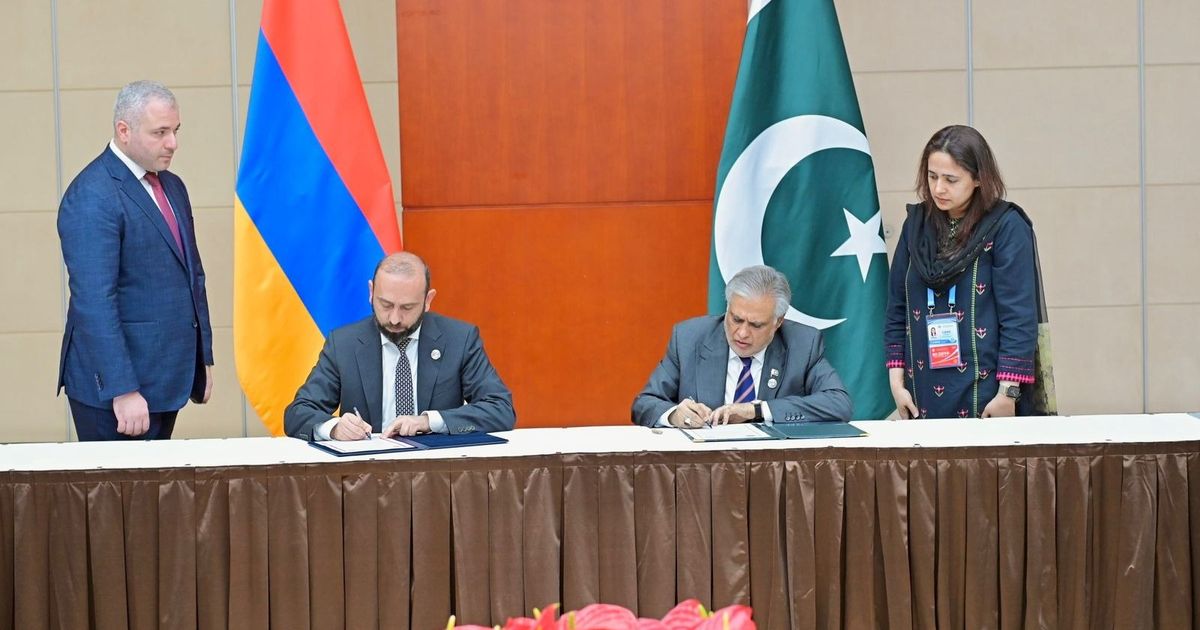 باكستان وأرمينيا تعلنان علاقات دبلوماسية رسمية تاريخية